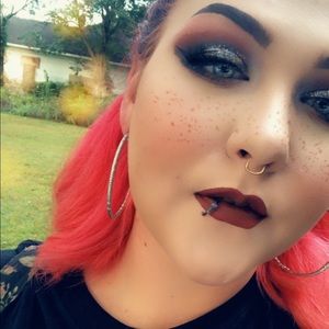 Meet your Posher, Ash